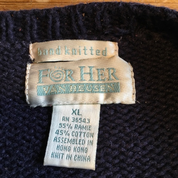 Vintage Van Heusen Navy Floral Sweater - Picture 10 of 17